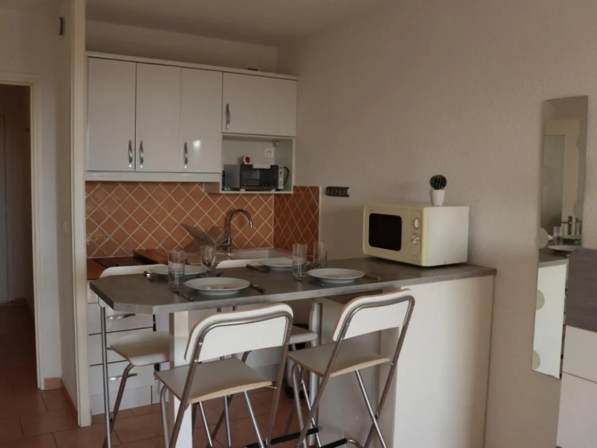 דירות קבלייר-סור-מר Studio-Cabine Lumineux Avec Terrasse, Parking, Proche Plage - Fr-1-100-119 0*,  צרפת
